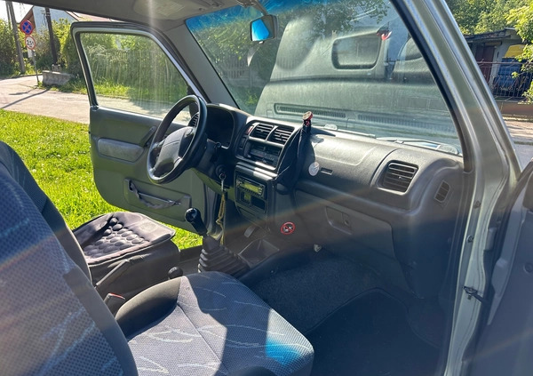 Suzuki Jimny cena 16605 przebieg: 205331, rok produkcji 2005 z Rzgów małe 154